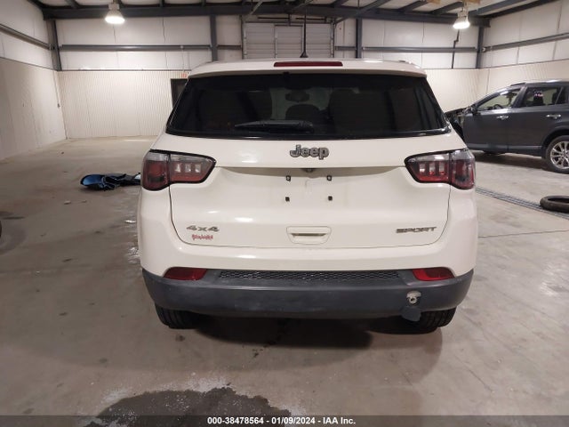 Jeep Compass Sport 4x4 2018 3C4NJDAB9JT464905 Image 16