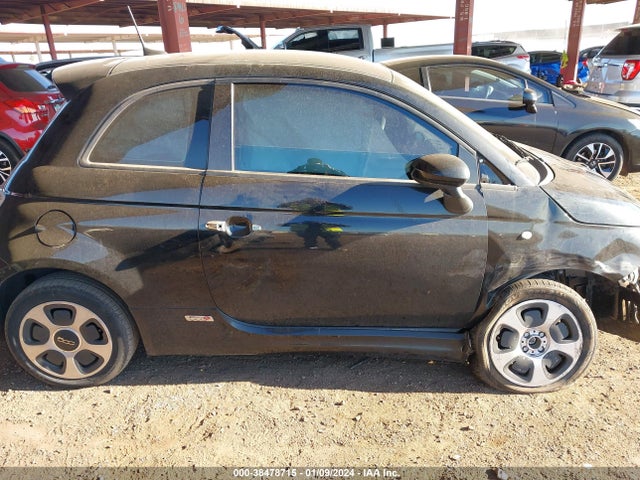 Fiat 500E BATTERY ELECTRIC 2017 3C3CFFGE9HT636600 Image 14