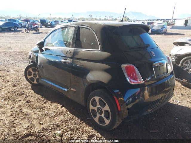 2017 FIAT 500E 3C3CFFGE9HT636600 Photo 2