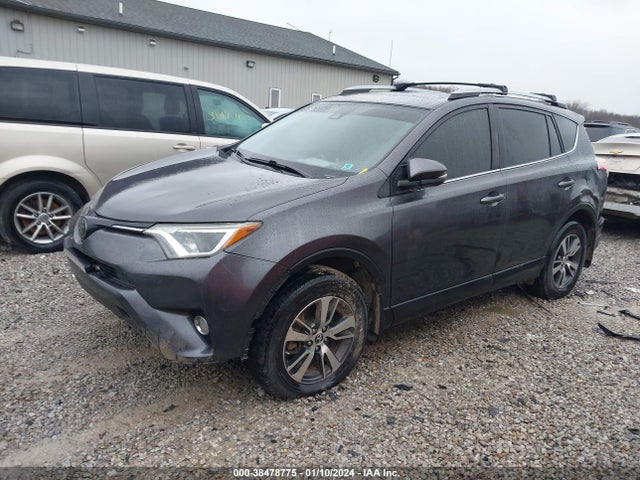 2018 TOYOTA RAV4 XLE VIN: JTMRFREVXJJ213693