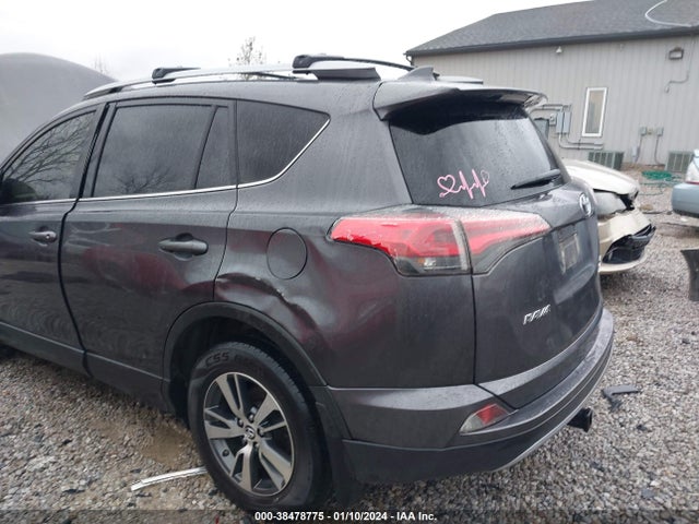 2018 TOYOTA RAV4 XLE VIN: JTMRFREVXJJ213693