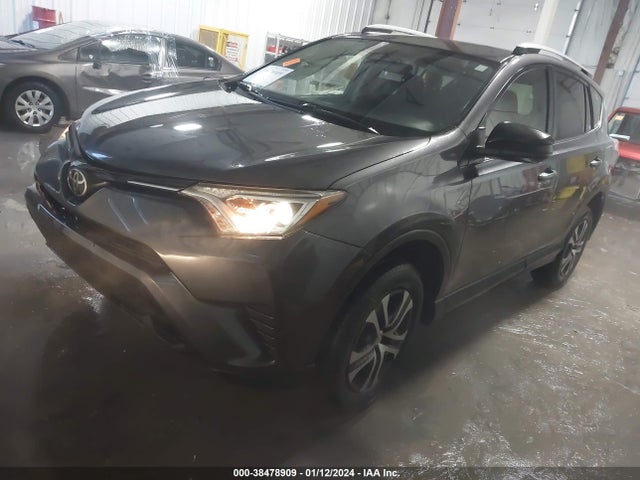 Toyota RAV4 LE 2017 JTMZFREV1HJ115291 Image 2