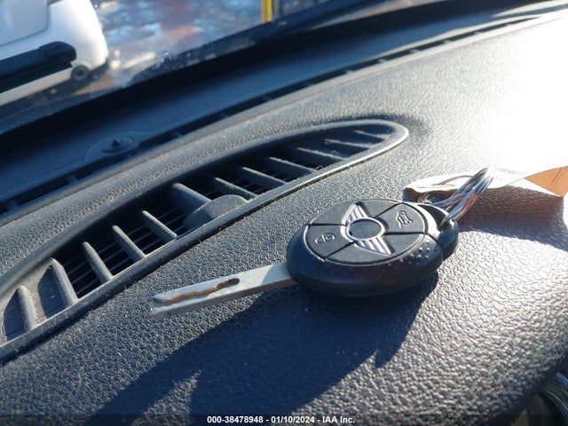 2008 MINI COOPER WMWRF33518TG19036 Photo 10