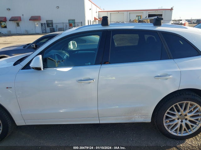 Audi Q5 2.0t Premium 2017 WA1M2AFP2HA049948 Image 14