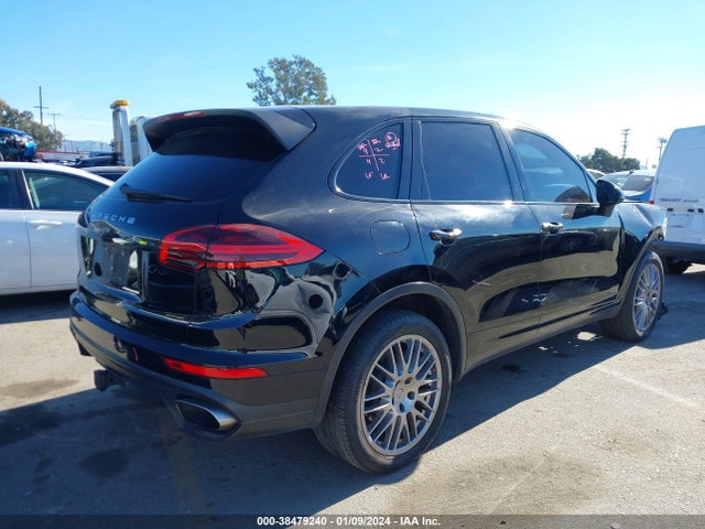 2016 PORSCHE CAYENNE WP1AA2A29GLA09722 Photo 3