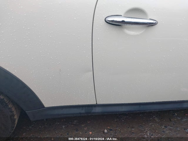 2011 MINI COOPER WMWSU3C5XBT253105 Photo 5