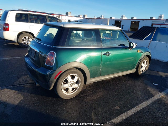 2009 MINI COOPER WMWMF33519TW79973 Photo 3