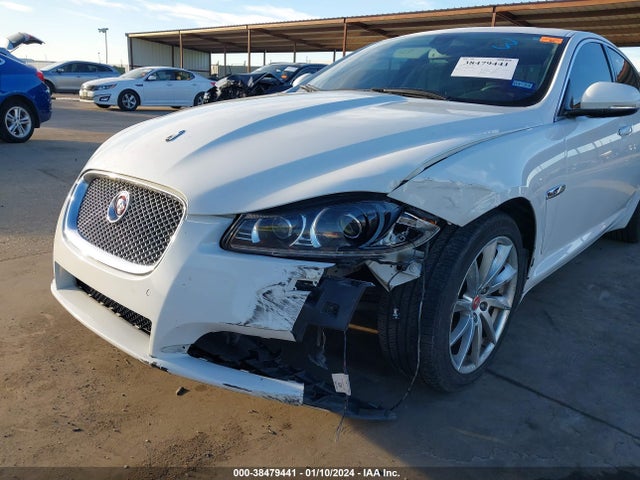 2014 JAGUAR XF SAJWA0ESXEPU10449 Photo 5
