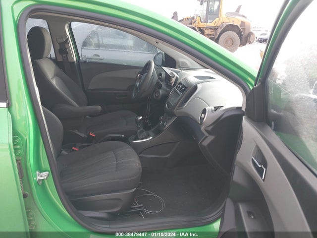 1G1JD6SH1E4230735 Chevrolet Sonic Lt Manual
