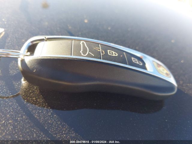 WP0AA2A78KL100146 Porsche PANAMERA 4