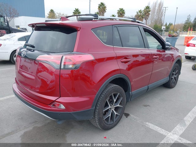 2018 TOYOTA RAV4 SE VIN: JTMNFREV5JD126605