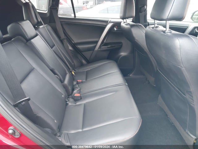 2018 TOYOTA RAV4 SE VIN: JTMNFREV5JD126605