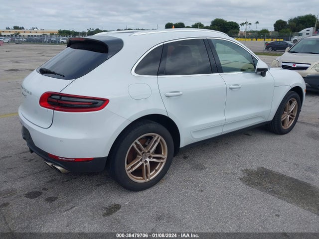 2017 PORSCHE MACAN WP1AB2A51HLB15039 Photo 3