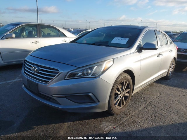Hyundai SONATA SE 2016 5NPE24AF4GH402756 Image 2