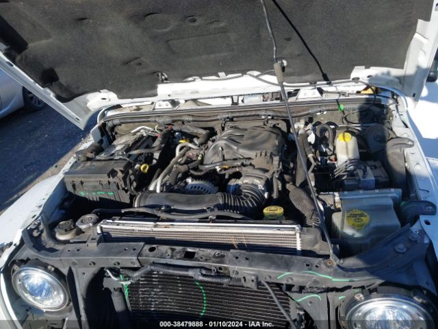 1C4HJWEG2JL918437 Jeep Wrangler Jk Unlimited Sahara 4x4