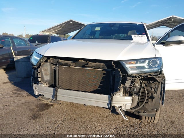 WA1LHAF75HD044591 Audi Q7 2.0t Premium