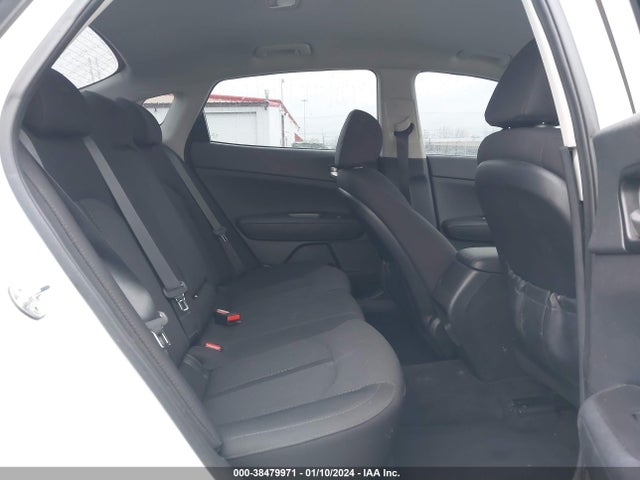 KIA Optima Lx 2018 5XXGT4L35JG255276 Image 8