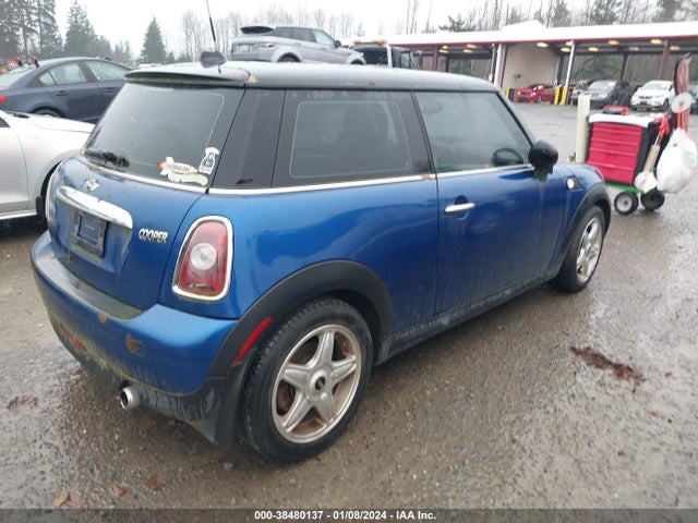 2008 MINI COOPER WMWMF33588TU69370 Photo 3