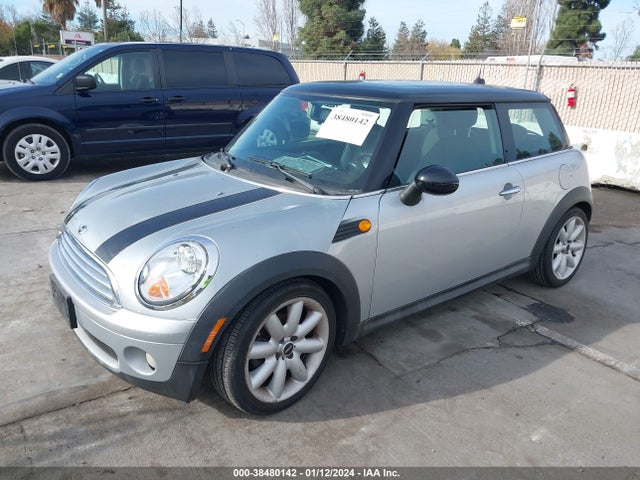 2009 MINI COOPER WMWMF33559TW72122 Photo 1