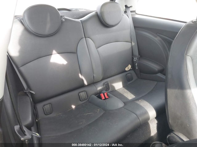 2009 MINI COOPER WMWMF33559TW72122 Photo 7