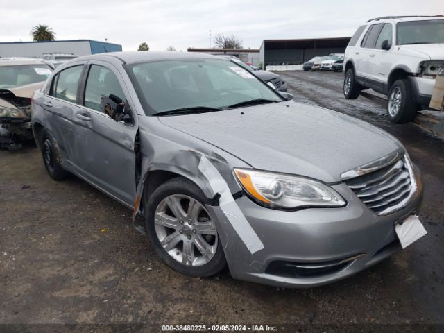 Auction sale of the 2013 Chrysler 200 Lx, vin: 1C3CCBAB8DN647940, lot number: 38480225