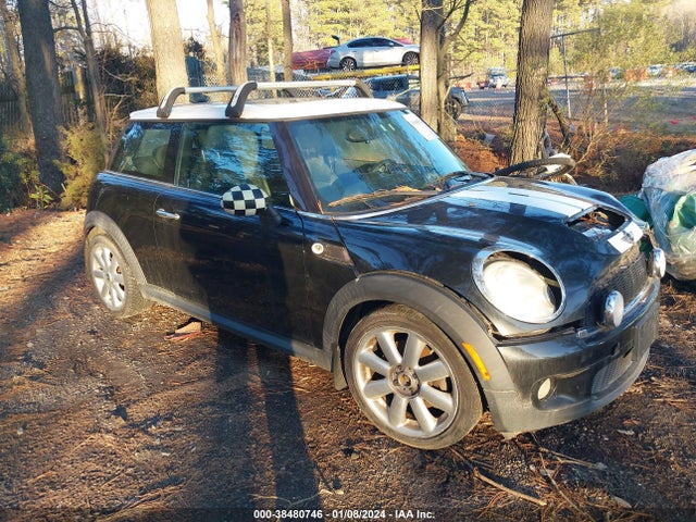 2009 MINI COOPER S WMWMF73569TT97268 Photo 0