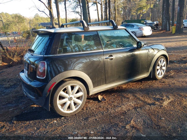 2009 MINI COOPER S WMWMF73569TT97268 Photo 3