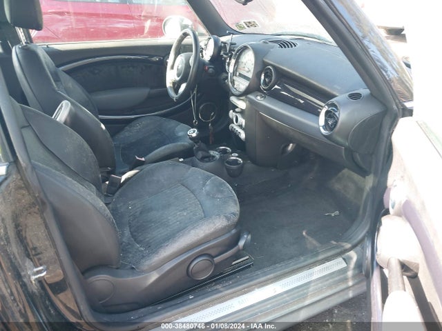 2009 MINI COOPER S WMWMF73569TT97268 Photo 4