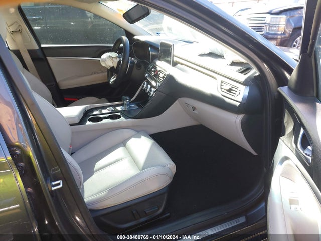 Genesis G70 2.0t Advanced 2019 KMTG64LA6KU037396 Image 5