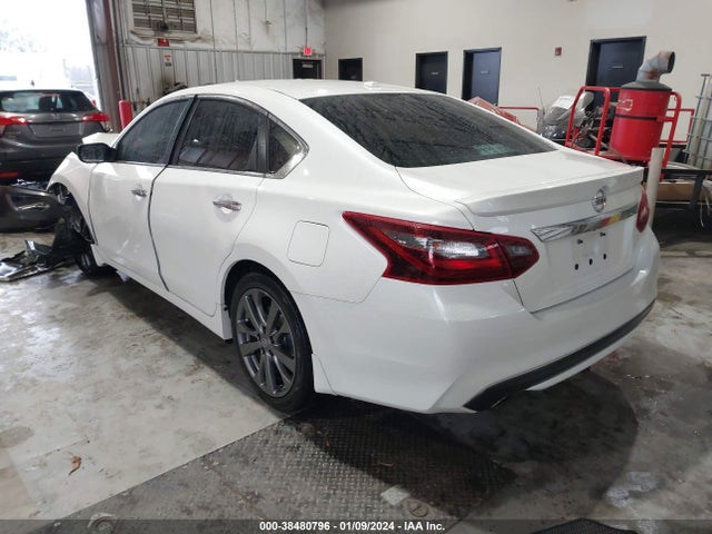 Nissan Altima 2.5 Sr 2018 1N4AL3AP5JC256536 Image 3
