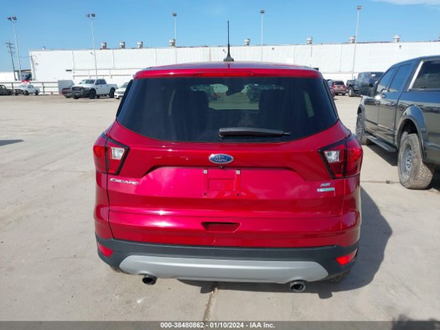 1FMCU0GD5KUB56441 Ford ESCAPE SE