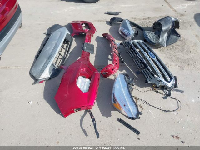 1FMCU0GD5KUB56441 Ford ESCAPE SE