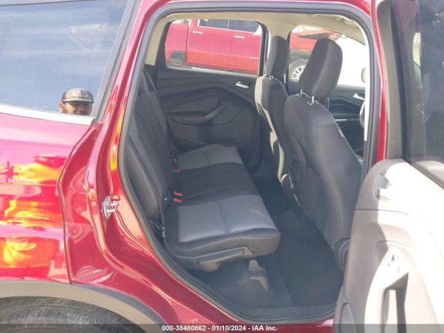 1FMCU0GD5KUB56441 Ford ESCAPE SE