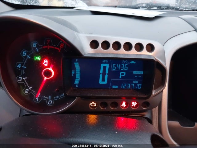 Chevrolet Sonic Lt Auto 2016 1G1JC5SH1G4179074 Image 7