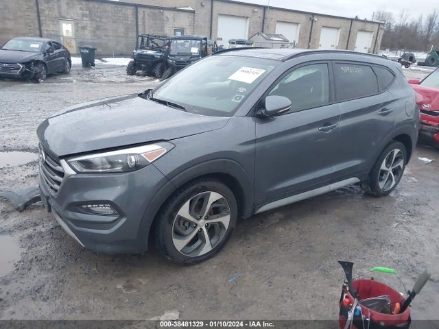 Hyundai Tucson Value 2018 KM8J3CA26JU686483 Image 2