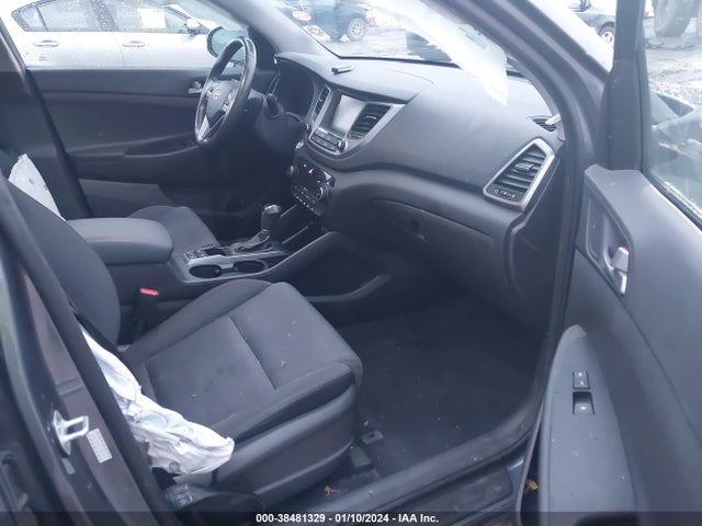 Hyundai Tucson Value 2018 KM8J3CA26JU686483 Image 5