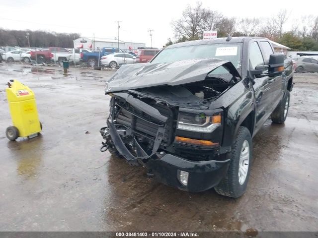 Chevrolet Silverado 1500 2lt 2018 3GCUKREC8JG418452 Image 2