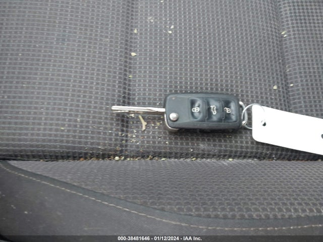 2010 VOLKSWAGEN GOLF 2-DOOR VIN: WVWBA7AJ1AW225600