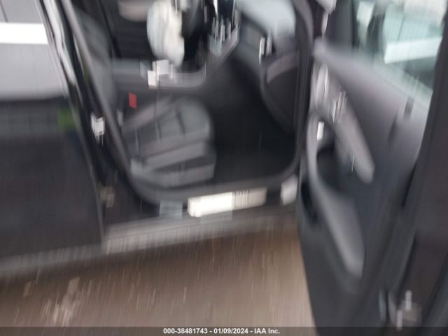 2019 MERCEDES-BENZ GLC 300 WDC0G4KBXKF671932 Photo 4