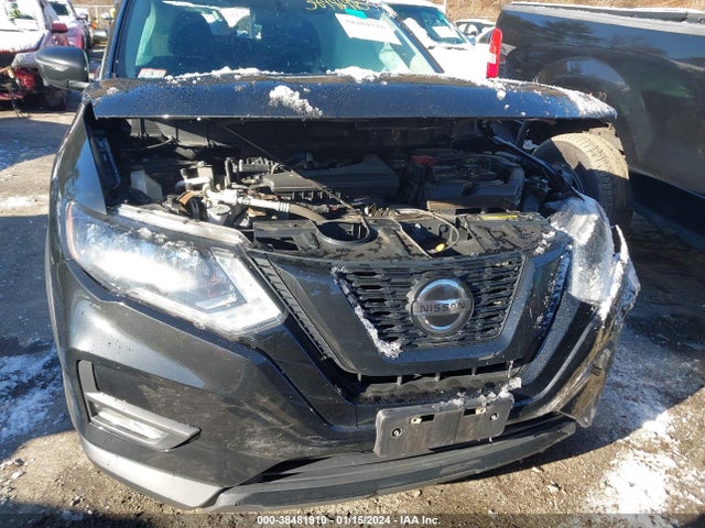 2018 NISSAN ROGUE SV VIN: 5N1AT2MV1JC724353