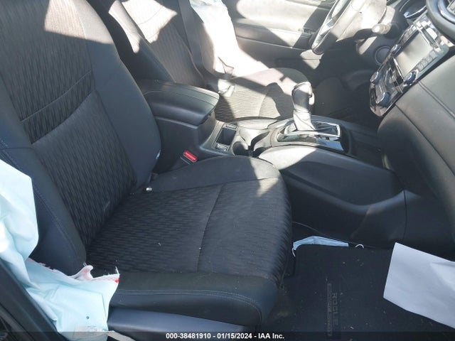 2018 NISSAN ROGUE SV VIN: 5N1AT2MV1JC724353