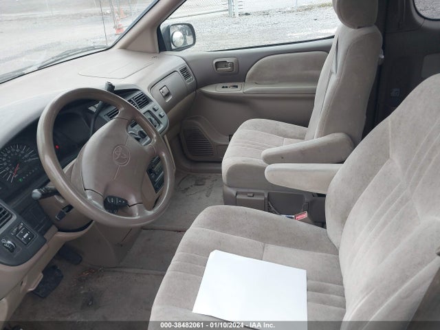 1999 TOYOTA SIENNA CE VIN: 4T3GF19C7XU158275