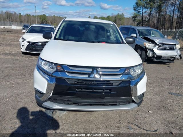 JA4AD2A37HZ017943 Mitsubishi Outlander Es
