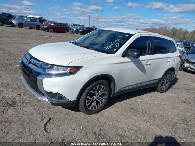 JA4AD2A37HZ017943 Mitsubishi Outlander Es