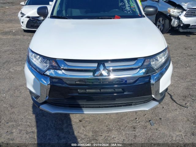 JA4AD2A37HZ017943 Mitsubishi Outlander Es