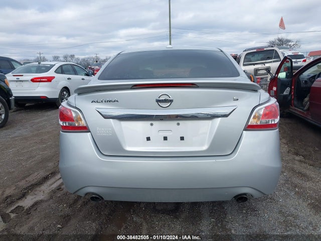 Nissan Altima 2.5 S 2015 1N4AL3APXFC186149 Image 16