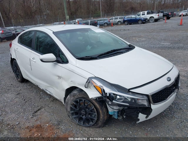 KIA FORTE LX 2018 3KPFK4A71JE218710 Image 1