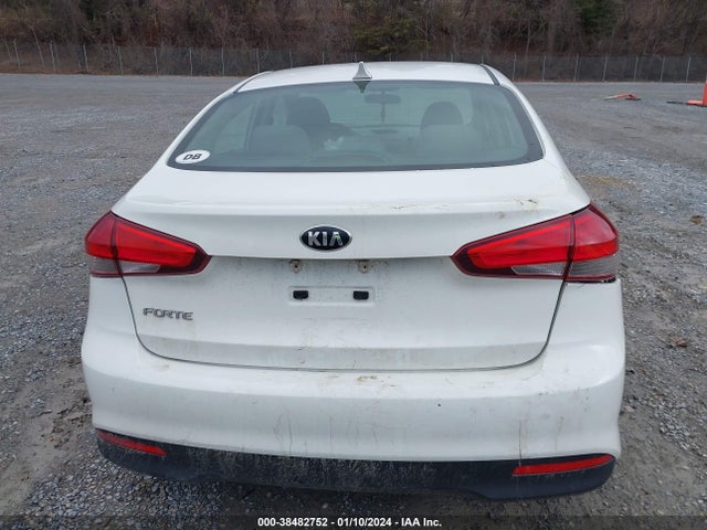 KIA FORTE LX 2018 3KPFK4A71JE218710 Image 16