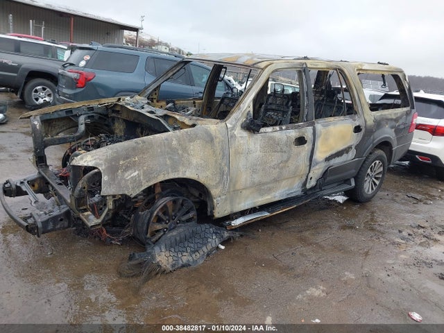 Ford Expedition El Xlt 2017 1FMJK1HT2HEA11871 Image 2