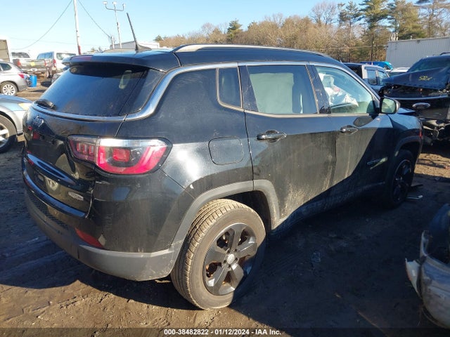 Jeep Compass Latitude 4x4 2019 3C4NJDBB6KT647498 Image 4